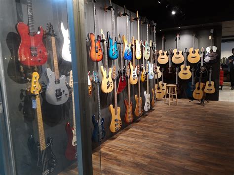 Guitar Pusher Superstore Cubao .